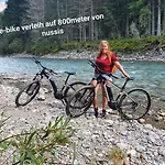 De Nussi's 1 *