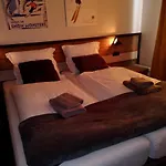 De Nussi's 1 *