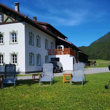 De Nussi's 1 Apartamento Bach (Tyrol)