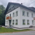 Appartement De Nussi's 1 *
